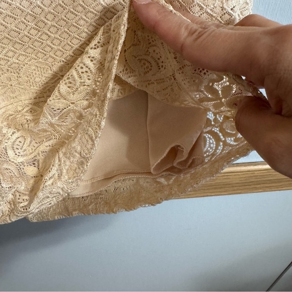 B.Darlin Elegant Cream Lace Above The Knee Dress Size Small - Picture 4 of 7